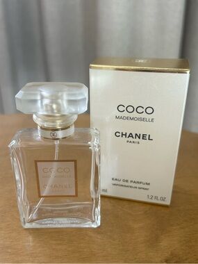 COCO Mademoiselle Chanel Paris EMPTY Eau De Parfum Glass Bottle w/ Box
